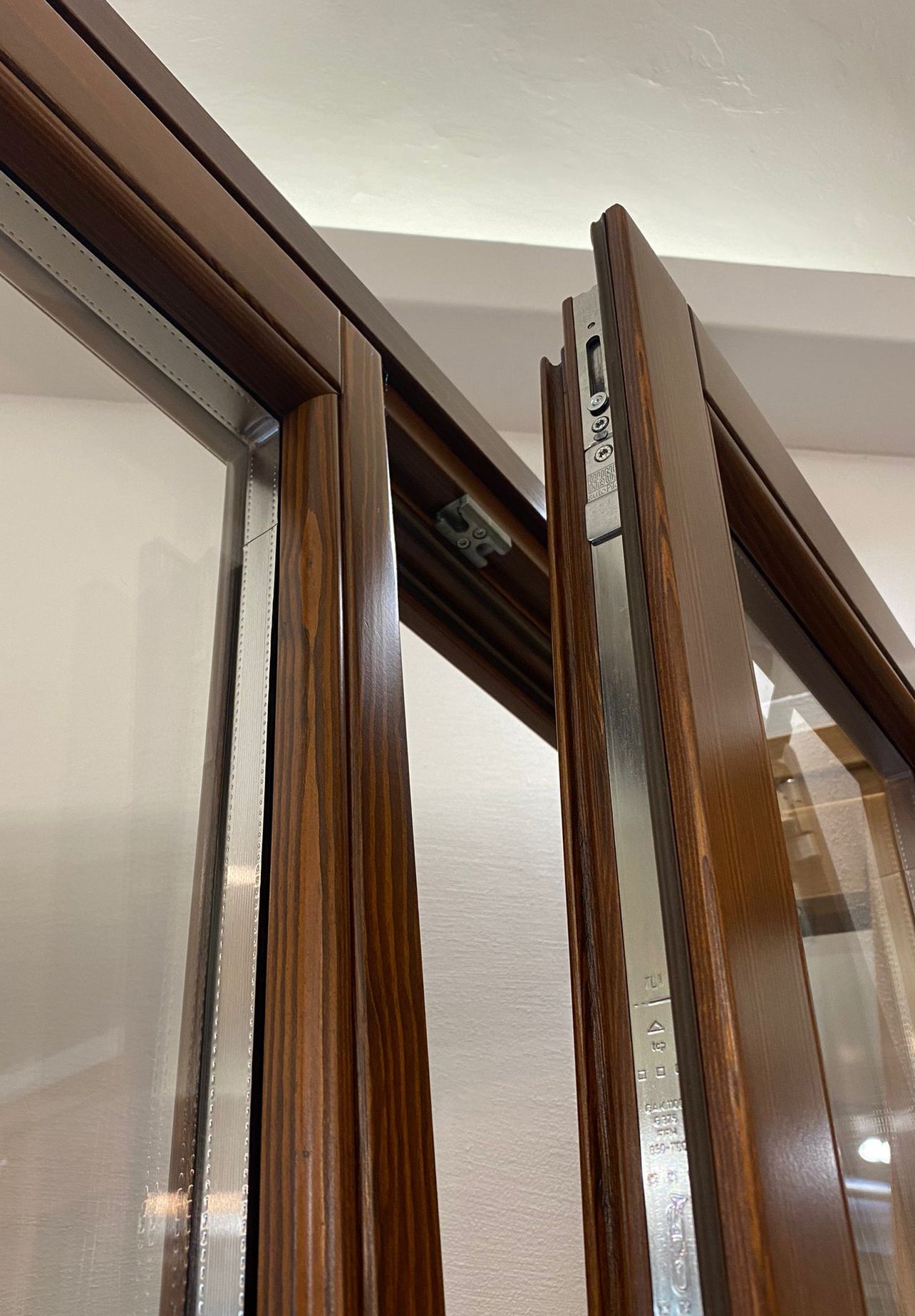 Finestra in LEGNO 2 ante